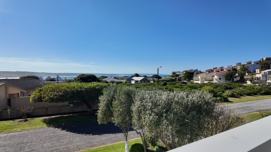 7 Bedroom Property for Sale in Stilbaai Wes Western Cape